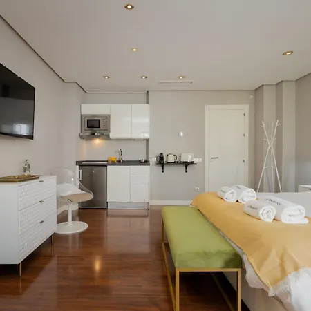 Apartment Cathedral Ii -plaza Del Obispo